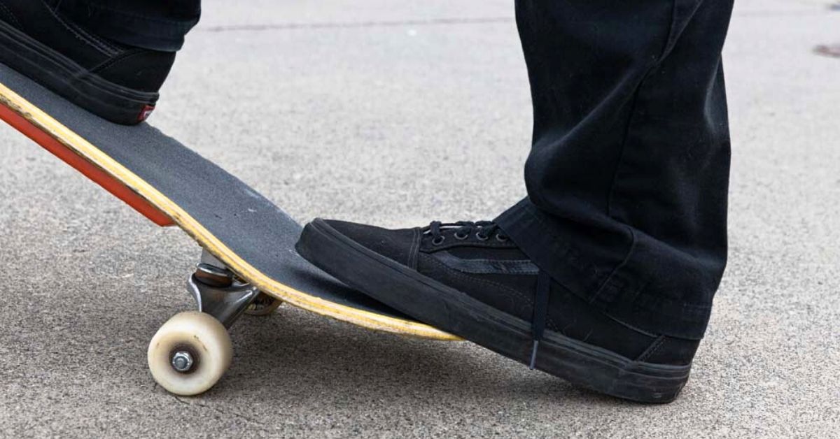 how to stop on skateboard